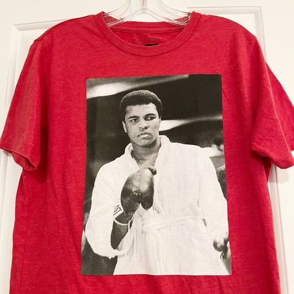 Aeropostale Red Muhammad Ali Boxer Graphic Crew neck Tee T-Shirt. Mens Small - Picture 3 of 8